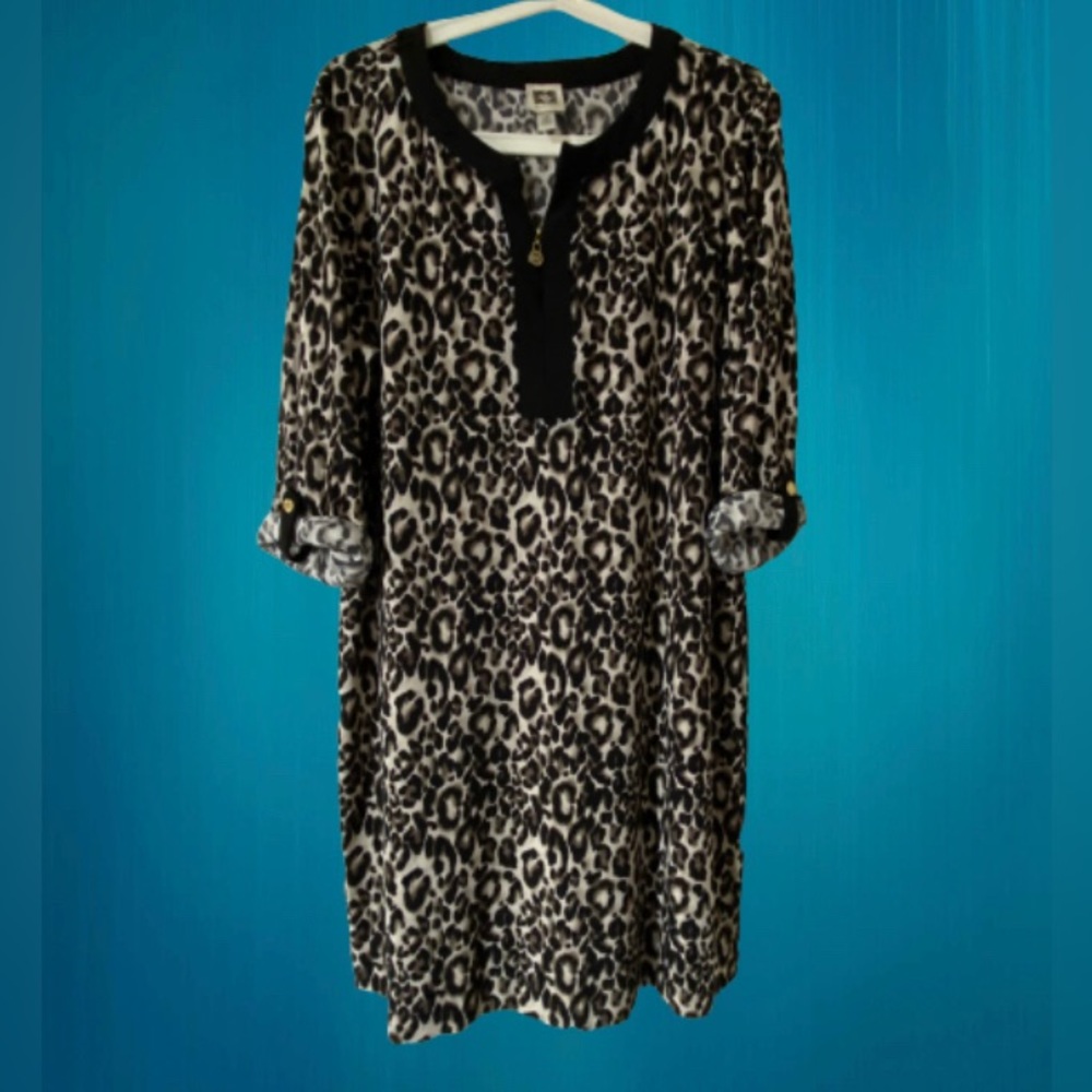 Anne Klein Women’s Tunic  Long Sleeve Animal print Zipper Neckline Size PL NWOT